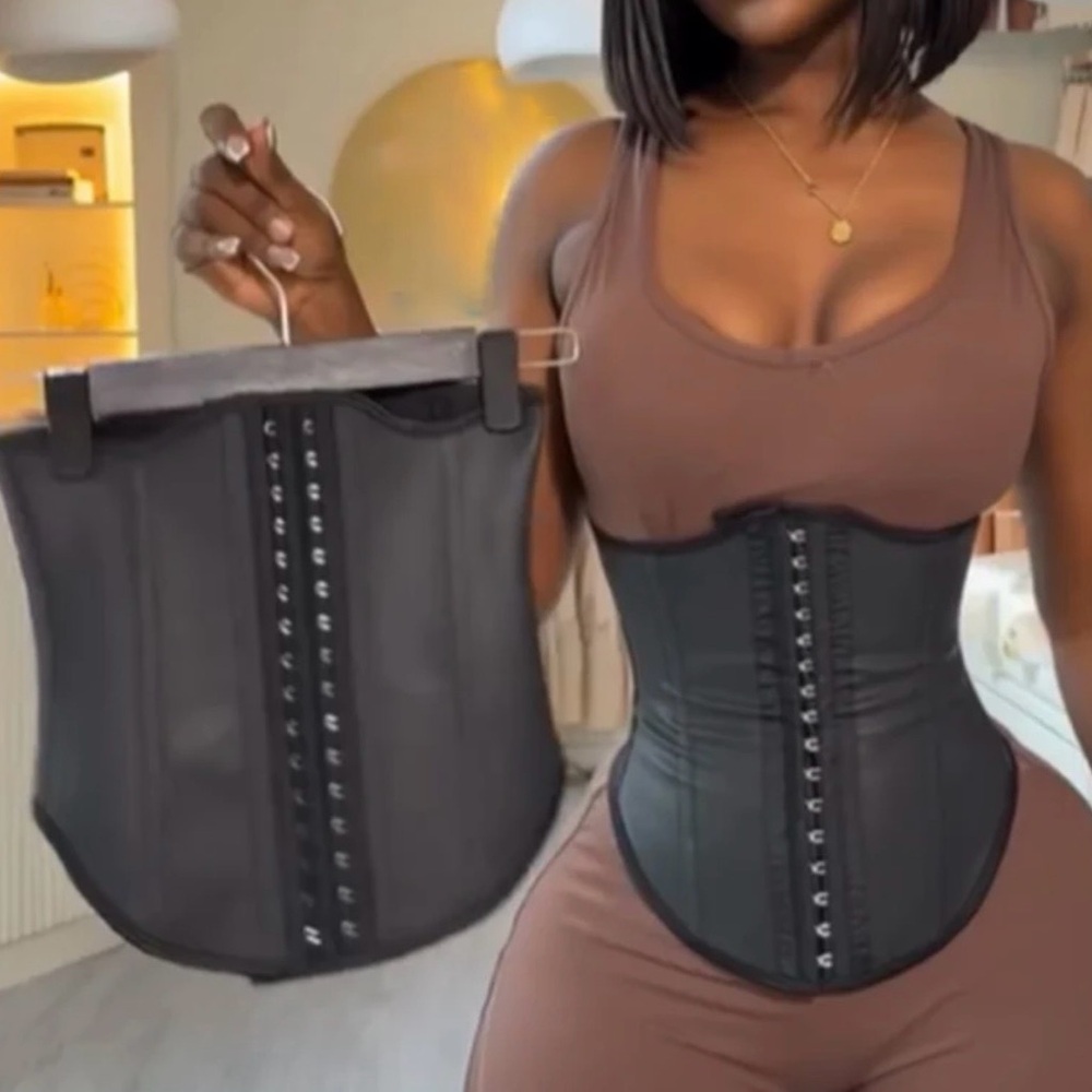 NWT Waist Trainer XS